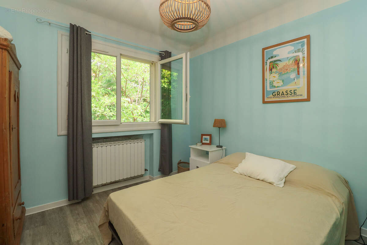 Maison à TOURRETTES