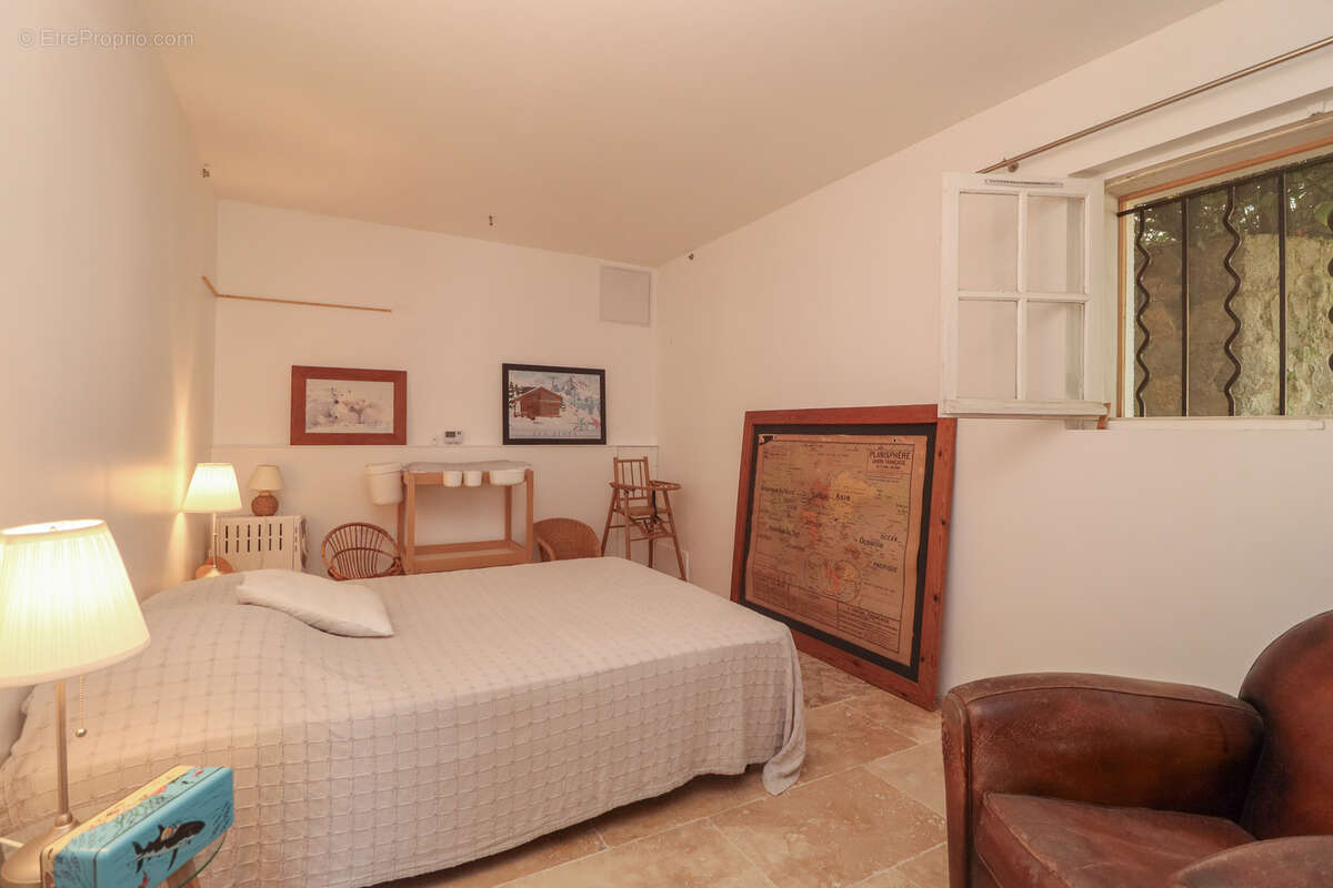 Maison à TOURRETTES