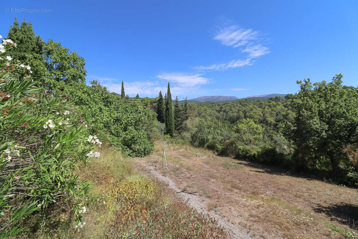 Maison à TOURRETTES