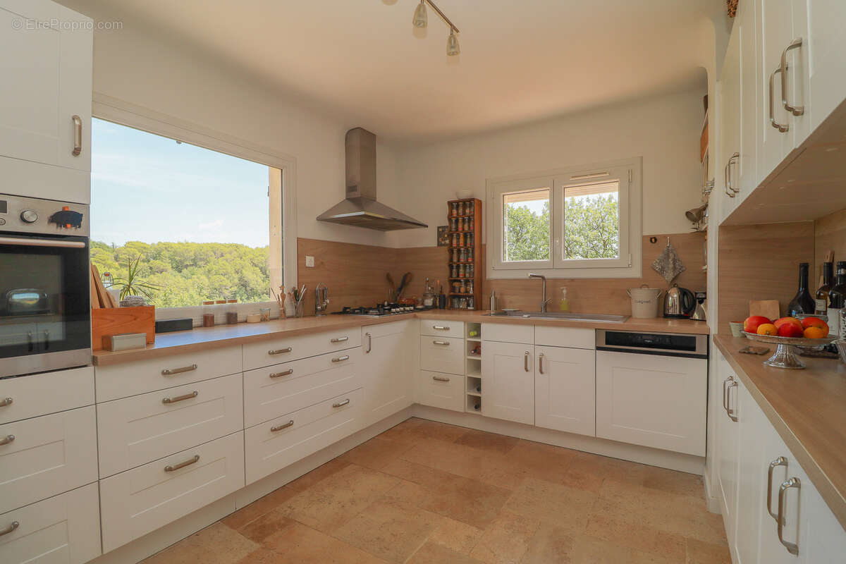 Maison à TOURRETTES