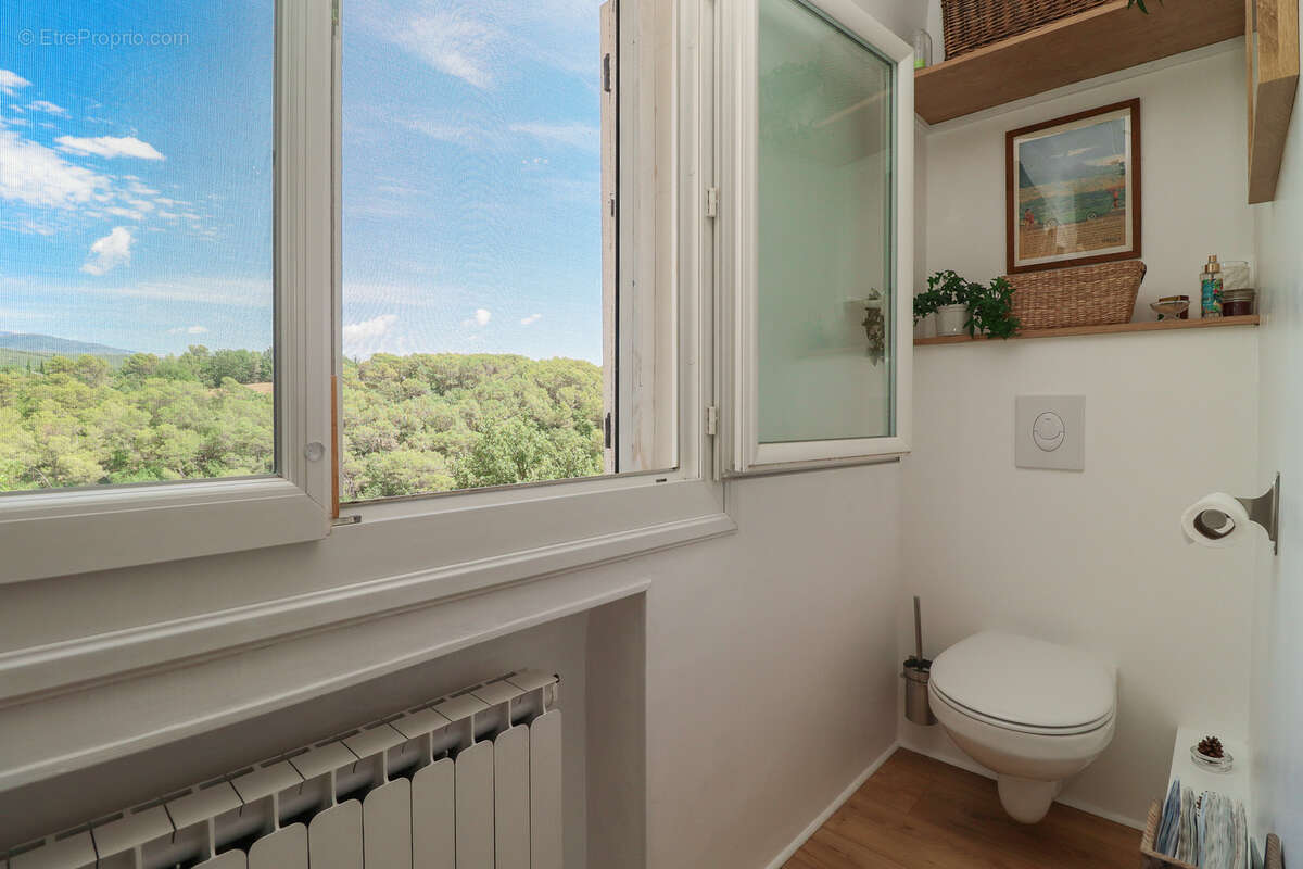 Maison à TOURRETTES