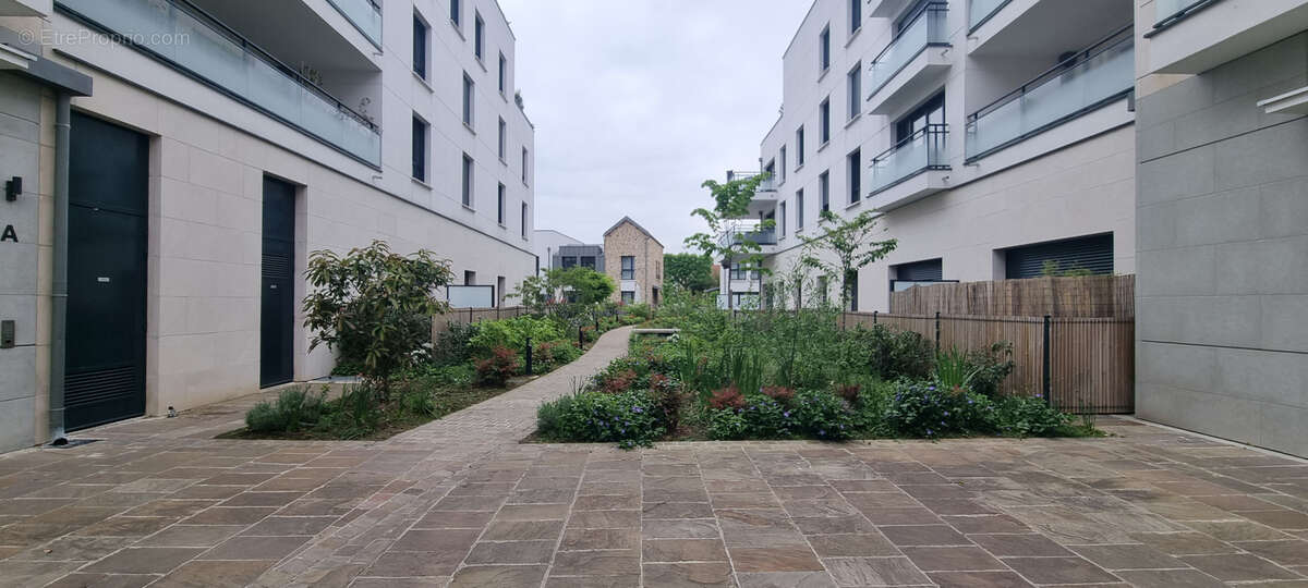 Appartement à SAINT-MAUR-DES-FOSSES