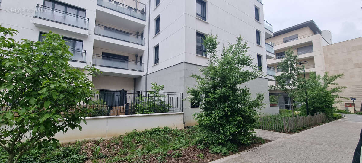 Appartement à SAINT-MAUR-DES-FOSSES