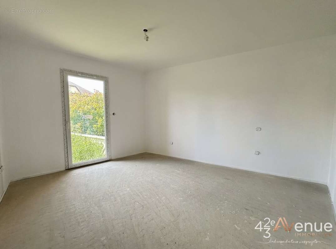 Maison à SAINT-JUST-SAINT-RAMBERT