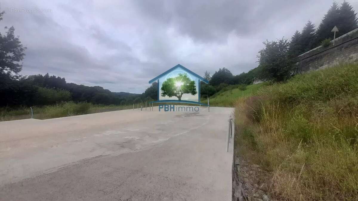 Terrain à LA BOURBOULE