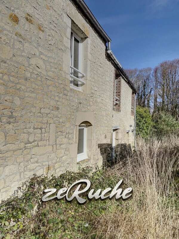 Maison à BAZOCHES-AU-HOULME