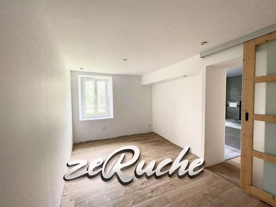 Maison à BAZOCHES-AU-HOULME