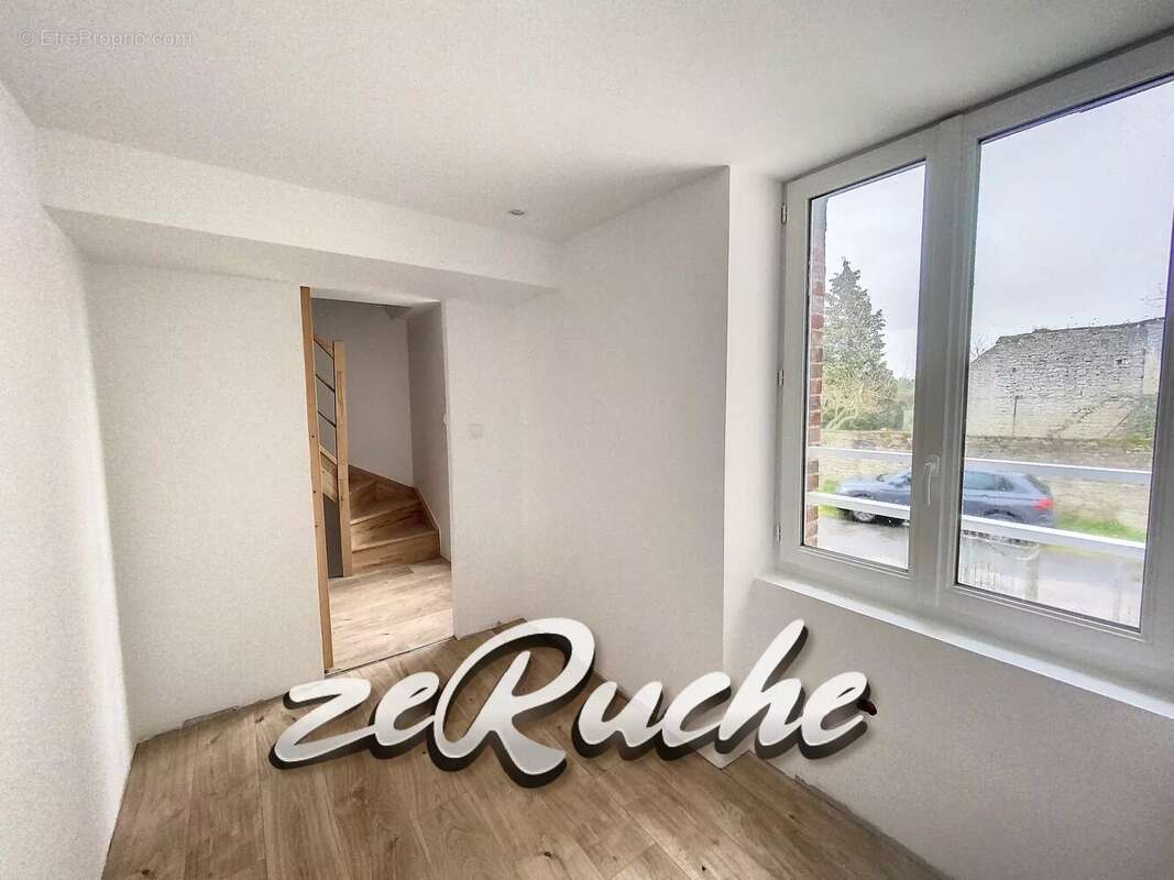 Maison à BAZOCHES-AU-HOULME