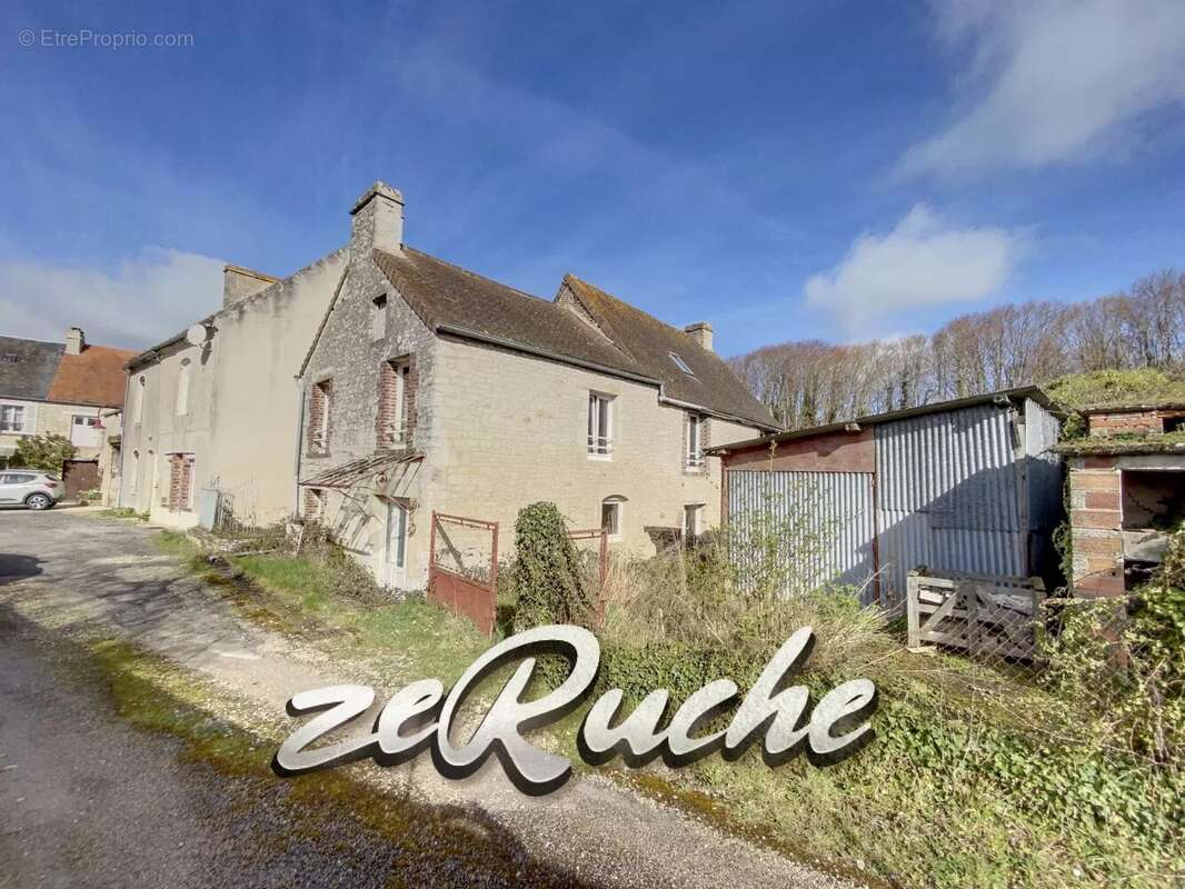 Maison à BAZOCHES-AU-HOULME