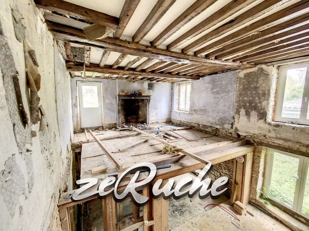 Maison à BAZOCHES-AU-HOULME