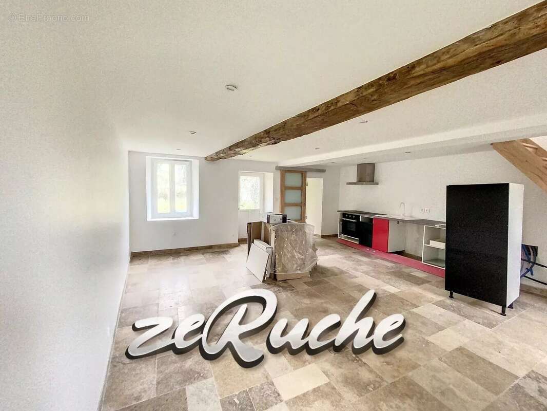 Maison à BAZOCHES-AU-HOULME