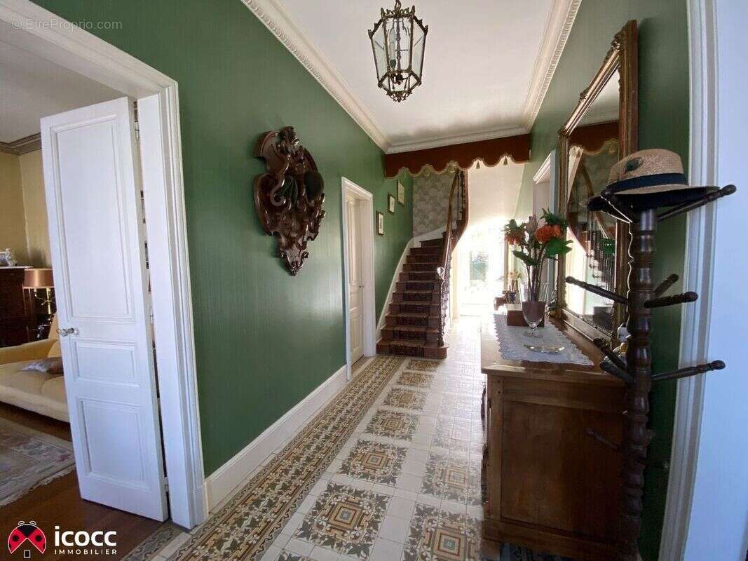 Maison à NUEIL-LES-AUBIERS