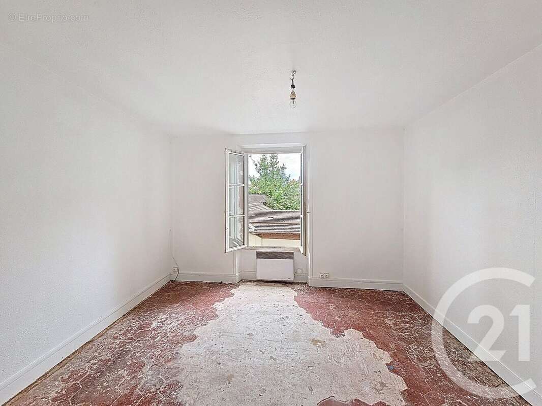 Maison à CORBEIL-ESSONNES