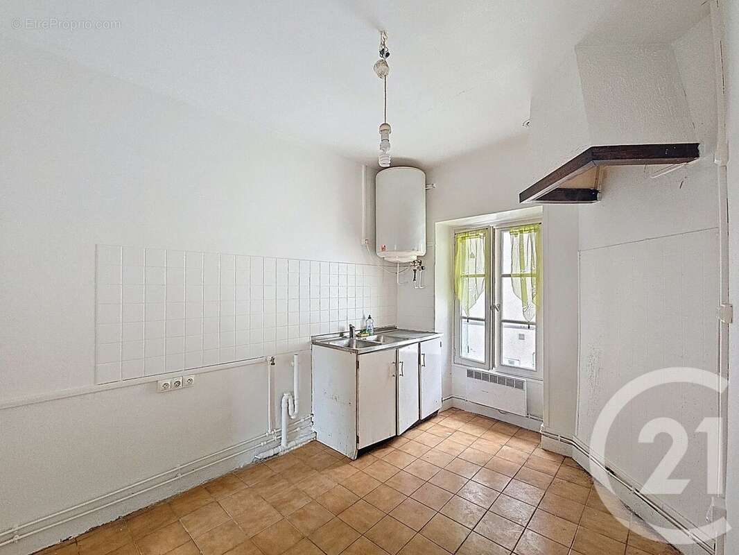 Maison à CORBEIL-ESSONNES