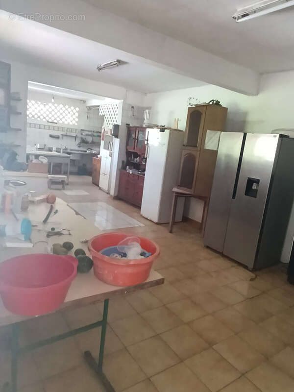 Commerce à LA TRINITE