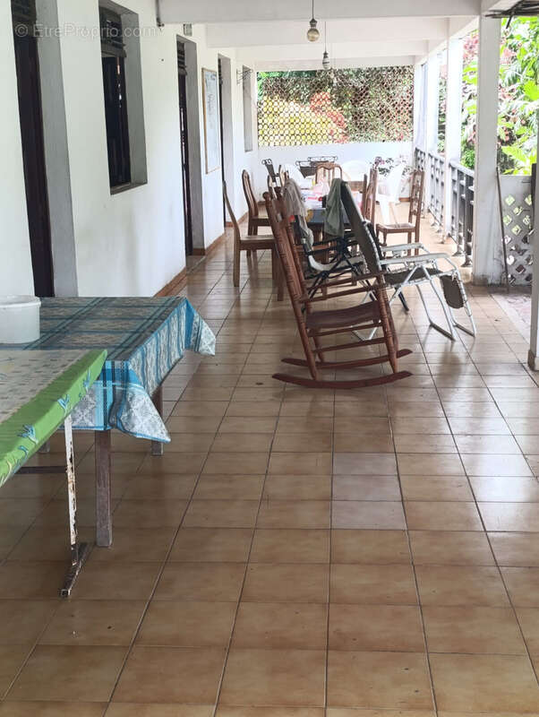 Commerce à LA TRINITE