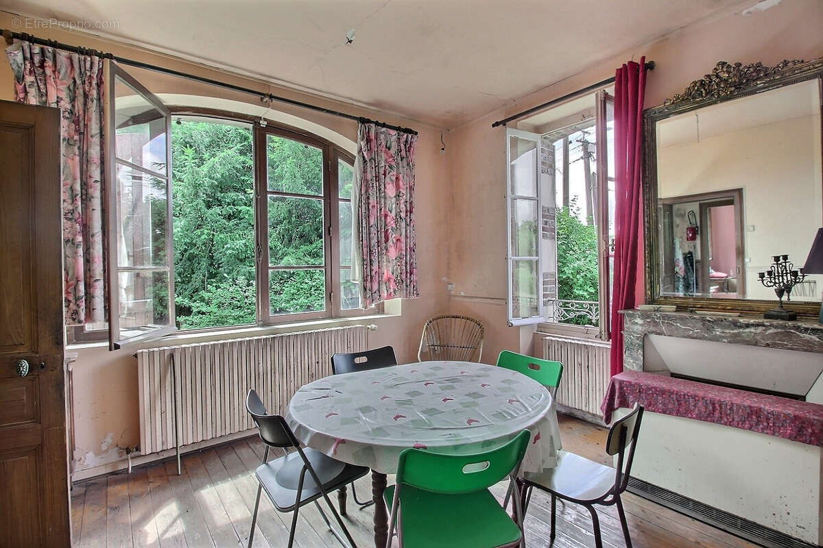 Maison à FLOGNY-LA-CHAPELLE