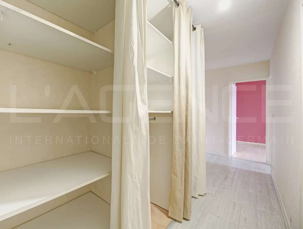 Appartement à HOUILLES