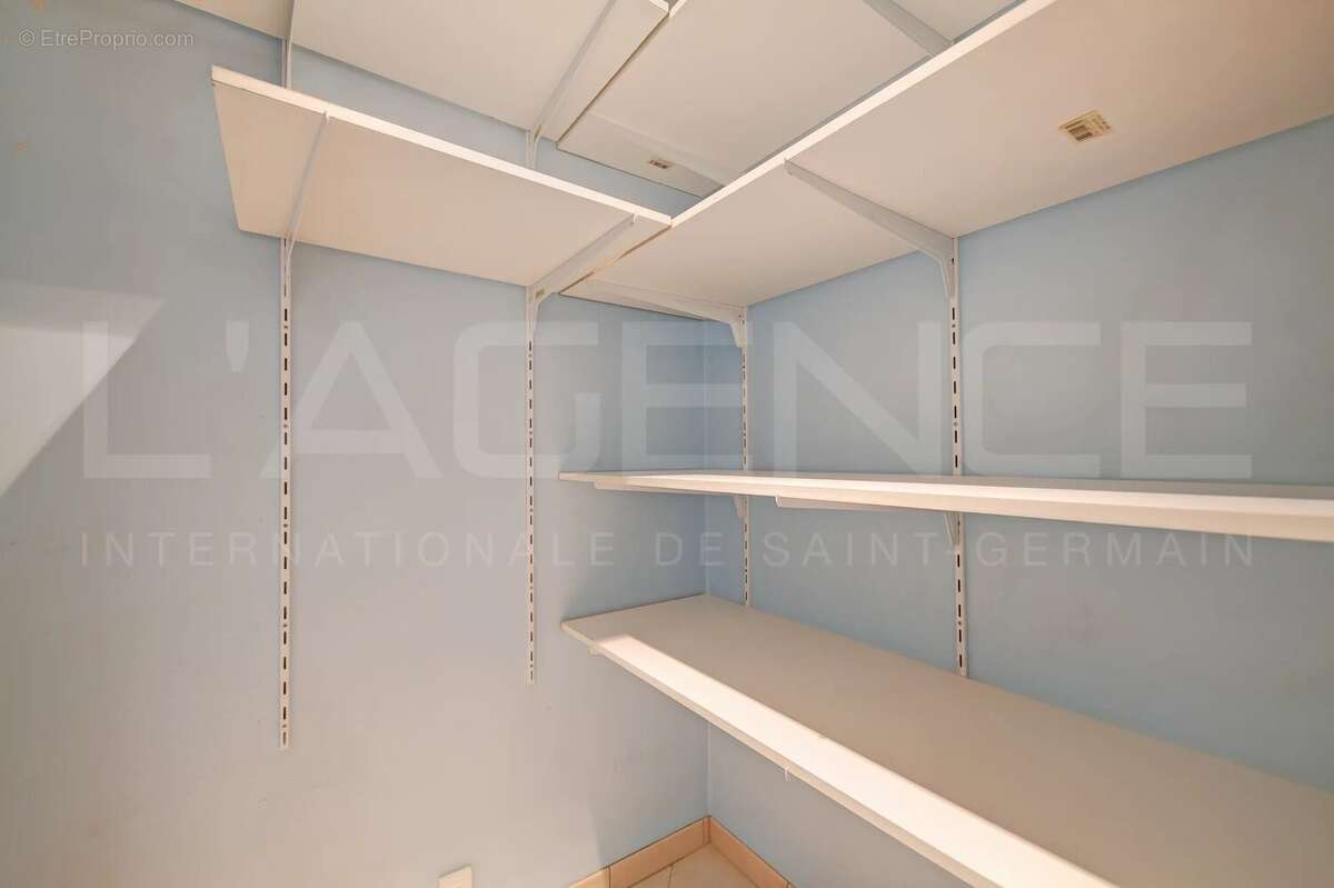 Appartement à HOUILLES