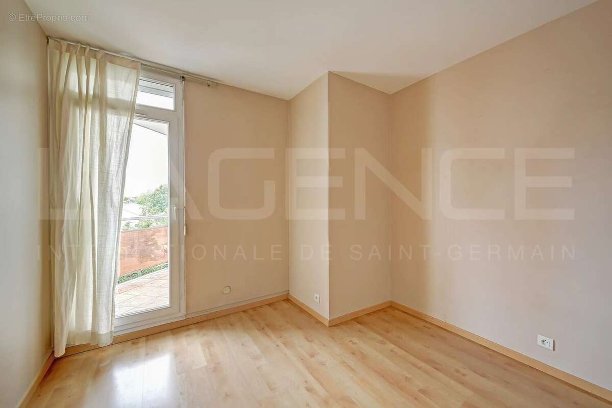 Appartement à HOUILLES