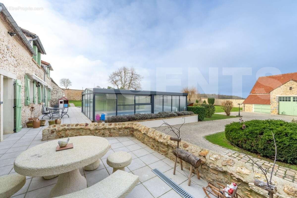 4 3fa13280-0635-416c-a37d-5a710fd23f16_original - Maison à RAMBOUILLET