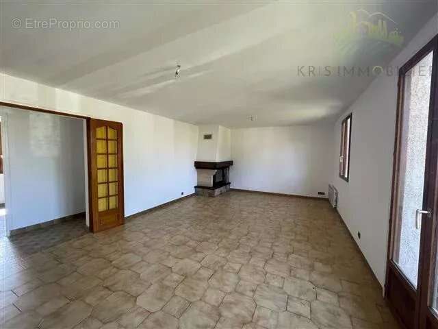 Maison à LIZY-SUR-OURCQ