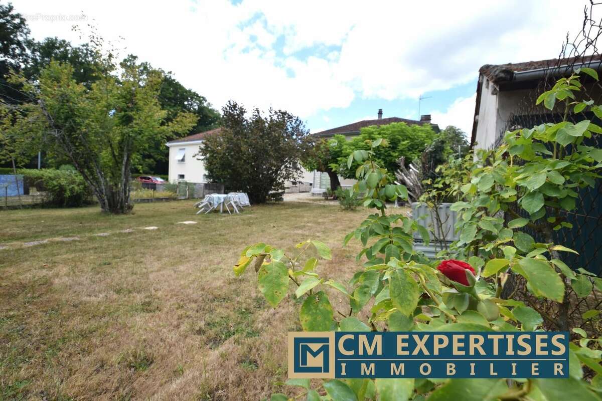 Maison à SAINT-ASTIER