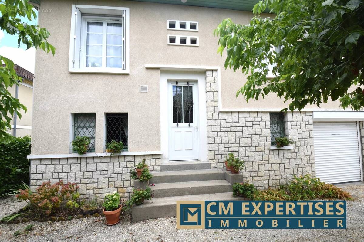 Maison à SAINT-ASTIER