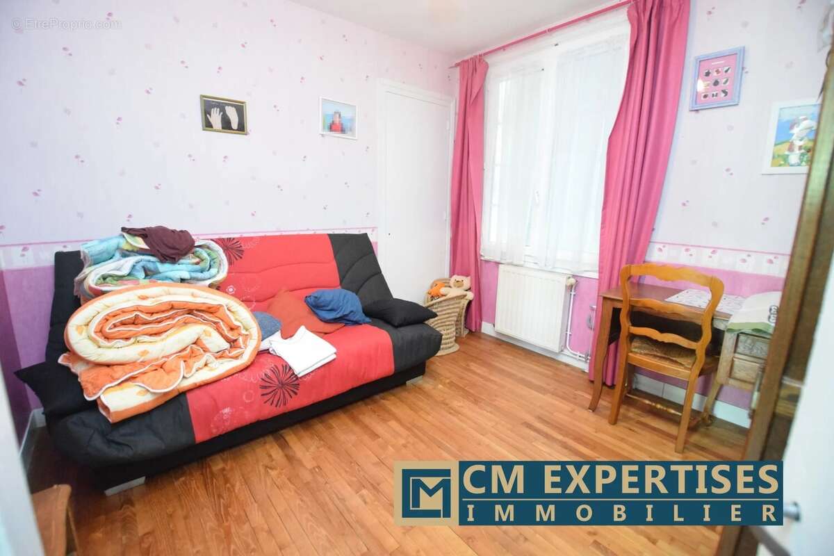 Maison à SAINT-ASTIER