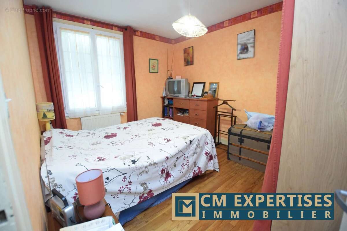 Maison à SAINT-ASTIER