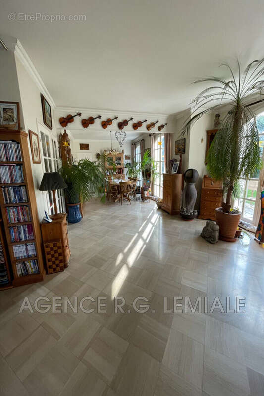 Maison à MAISONS-LAFFITTE