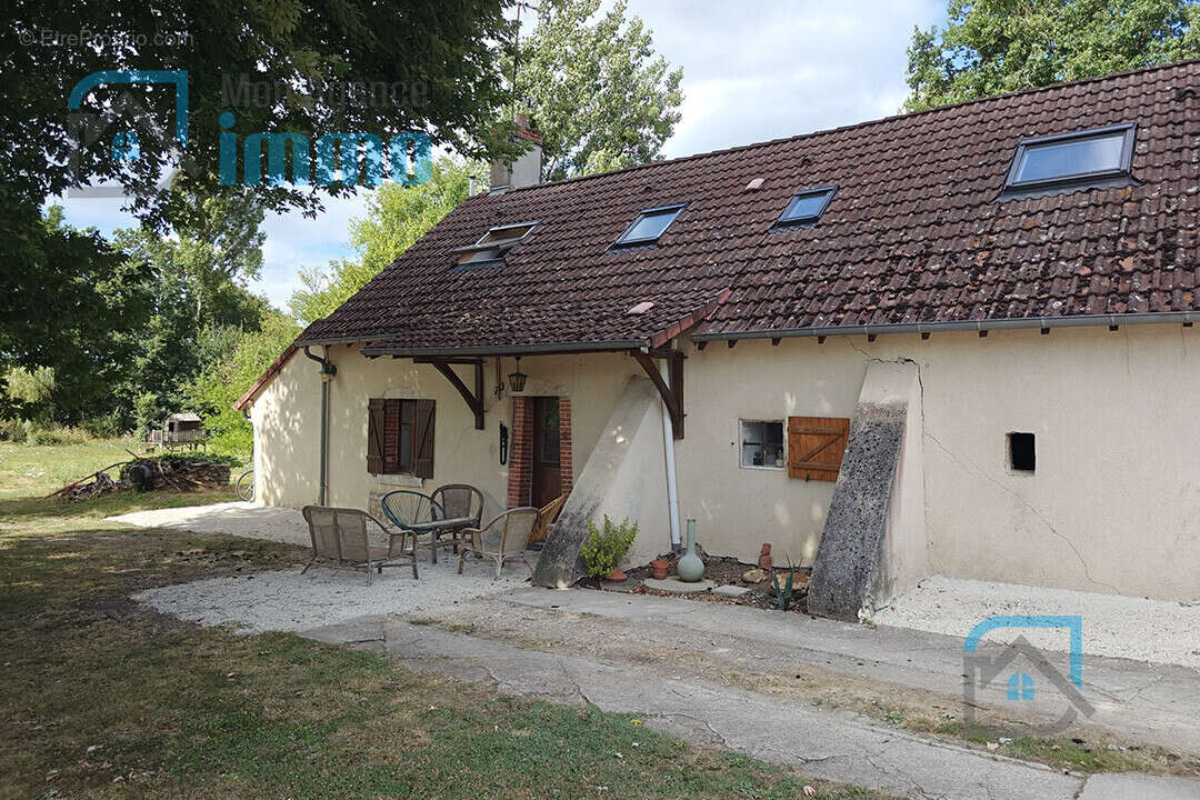 Maison à MEHUN-SUR-YEVRE