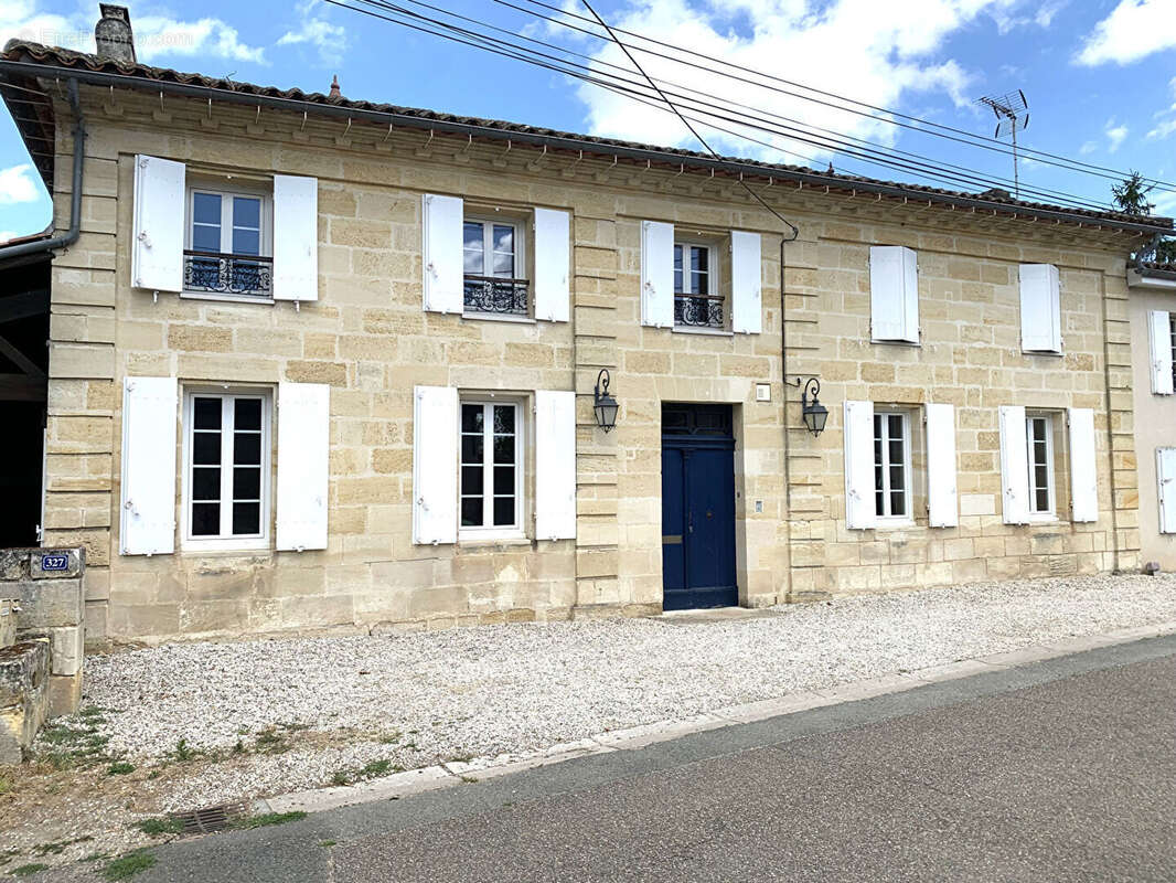 Maison à SAINT-EMILION