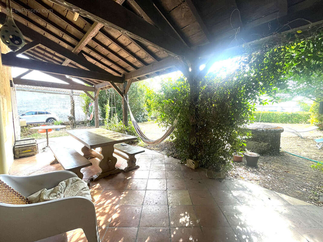 Maison à SAINT-EMILION