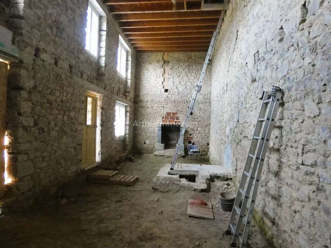 Maison à SAINT-DONAN