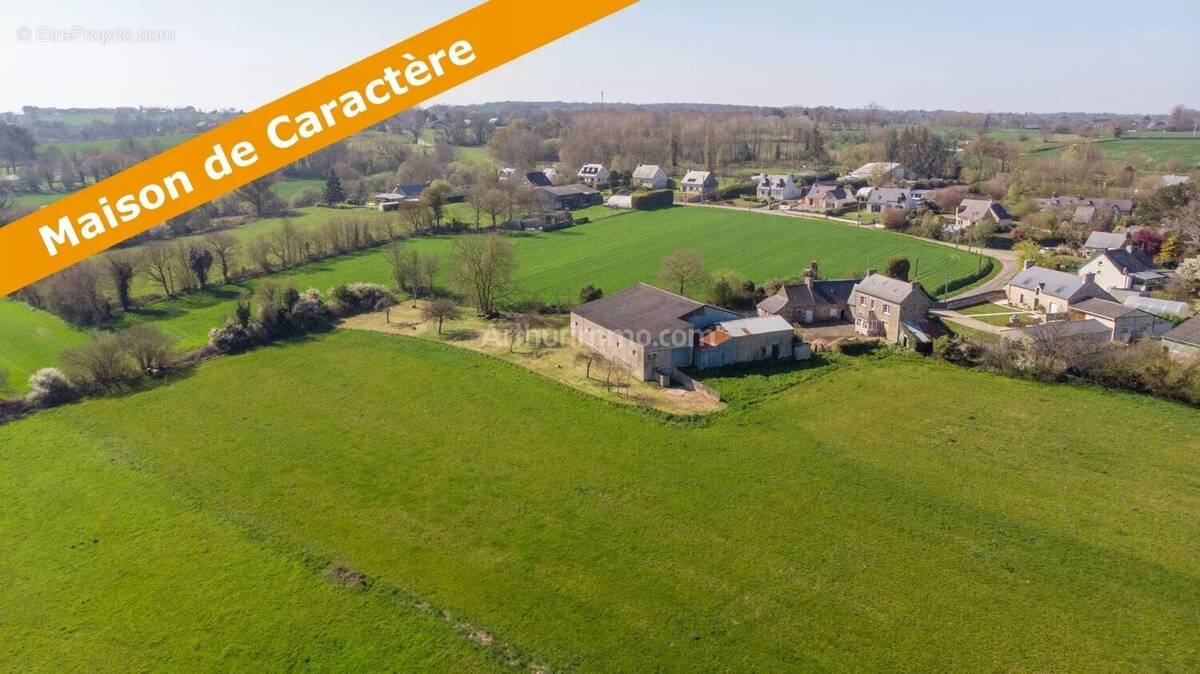 Maison à SAINT-DONAN