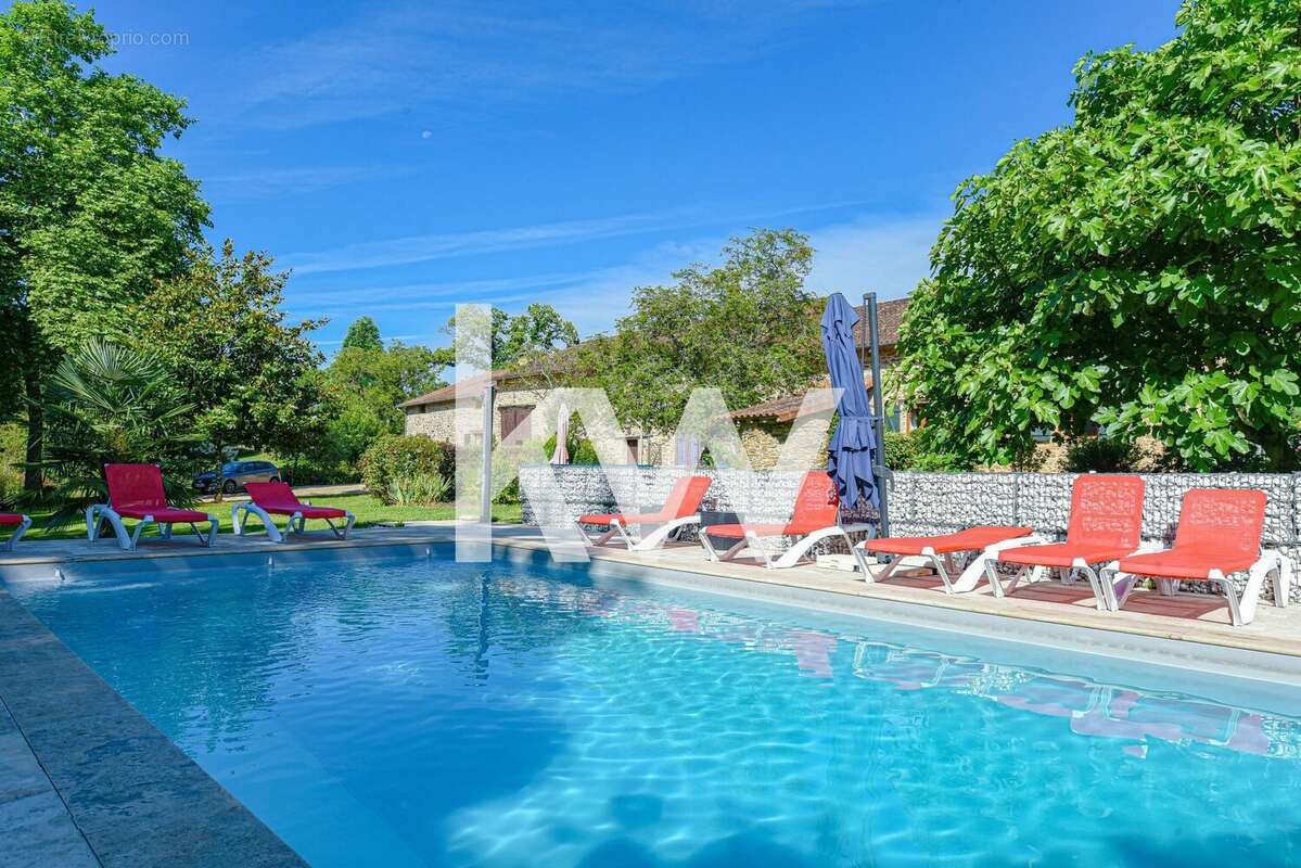 Maison à BUSSIERE-GALANT