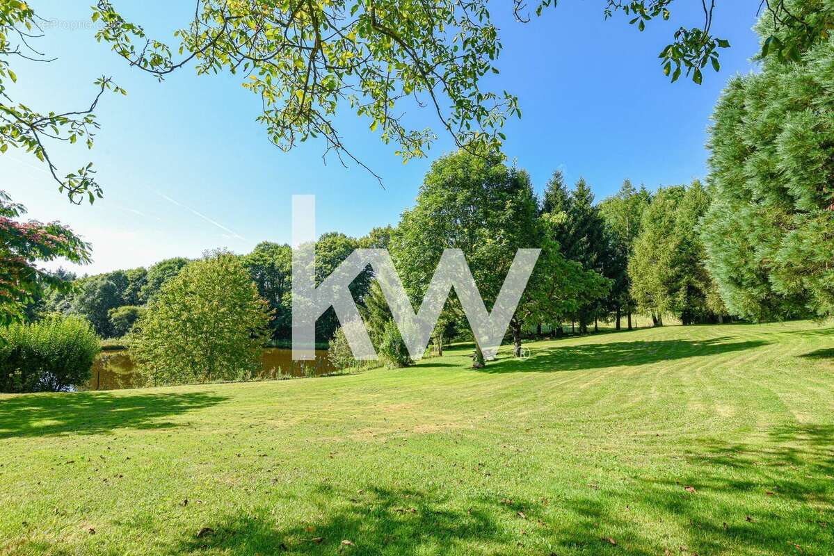 Maison à BUSSIERE-GALANT