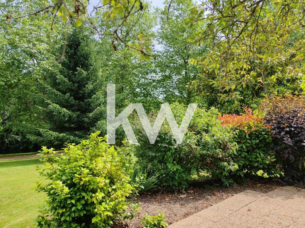 Maison à BUSSIERE-GALANT