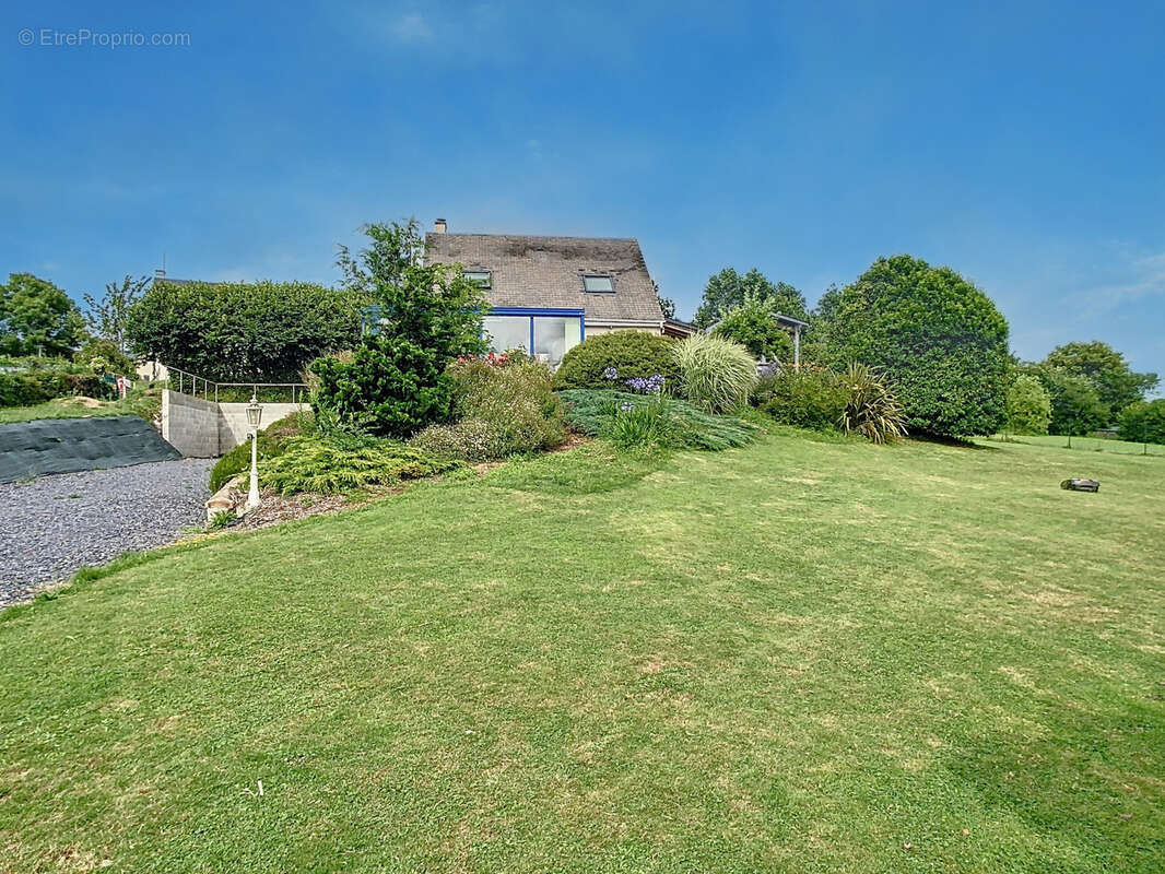 Maison à MOON-SUR-ELLE