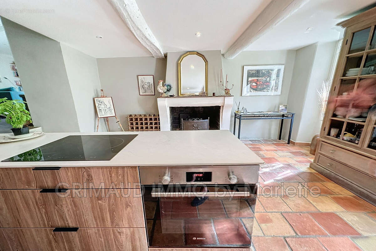 Maison à LA GARDE-FREINET