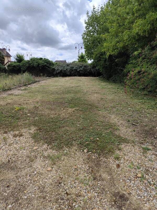 Terrain à EZY-SUR-EURE
