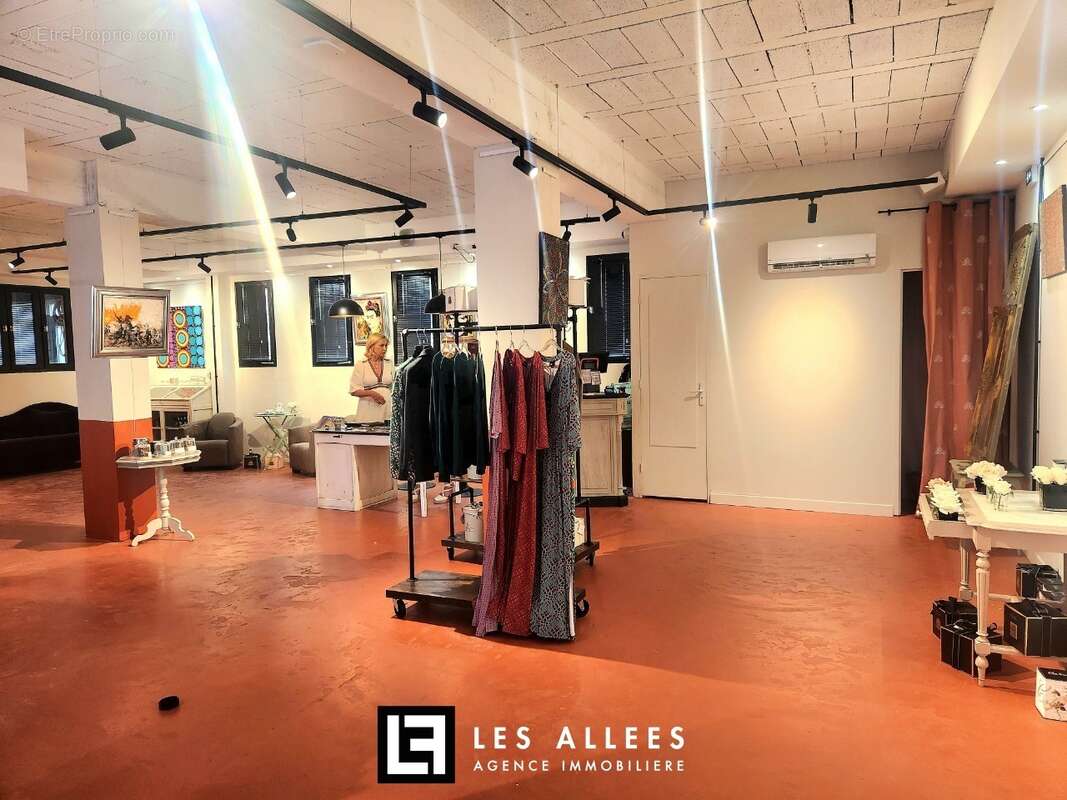 Commerce à SAINT-REMY-DE-PROVENCE