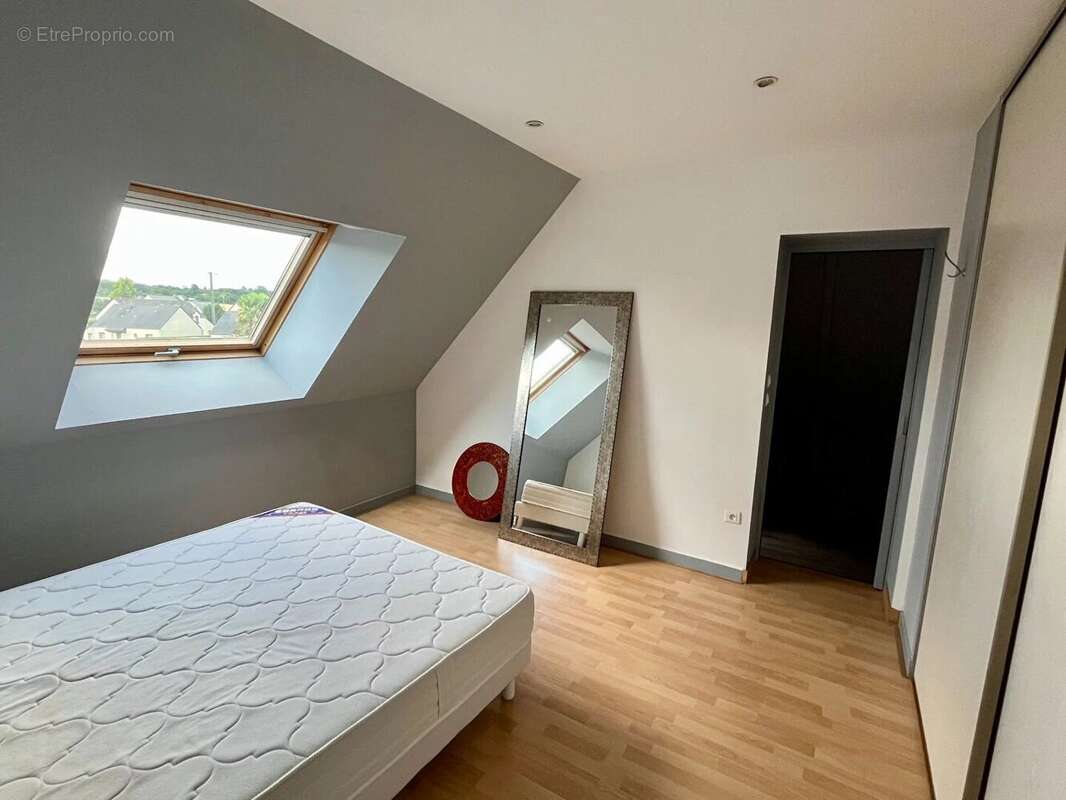 Maison à VAL-D&#039;IZE