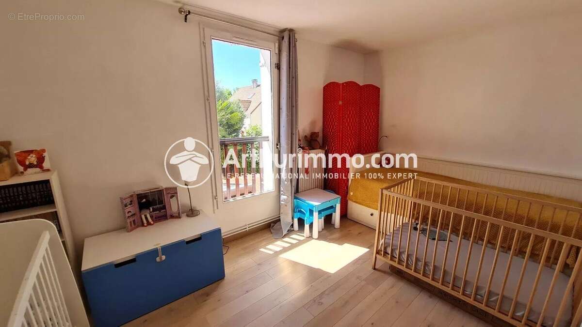 Maison à SAINT-PIERRE-DU-PERRAY