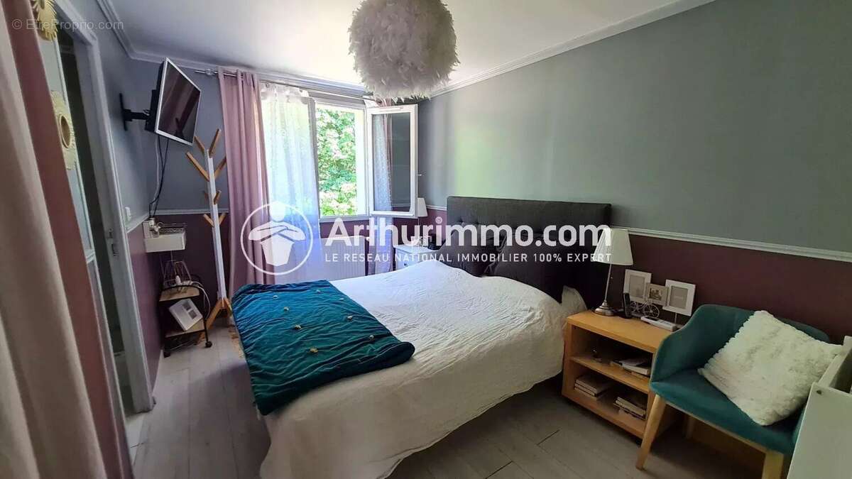 Maison à SAINT-PIERRE-DU-PERRAY