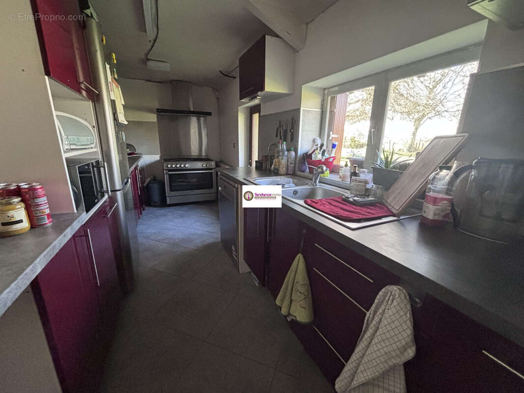 Maison à LE MELE-SUR-SARTHE