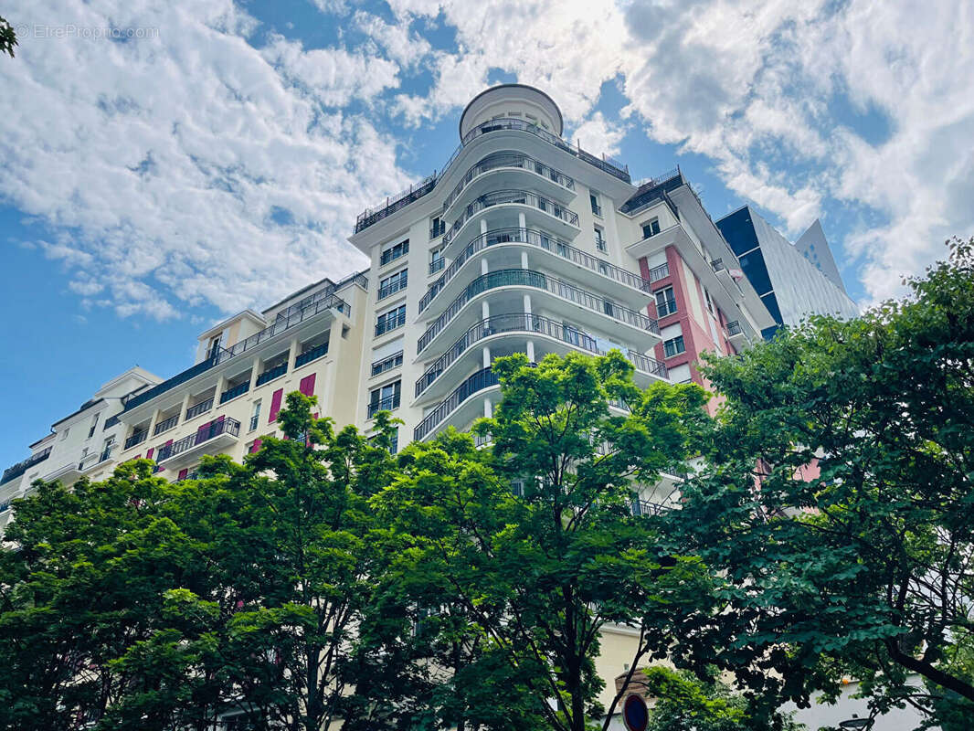 Appartement à COURBEVOIE