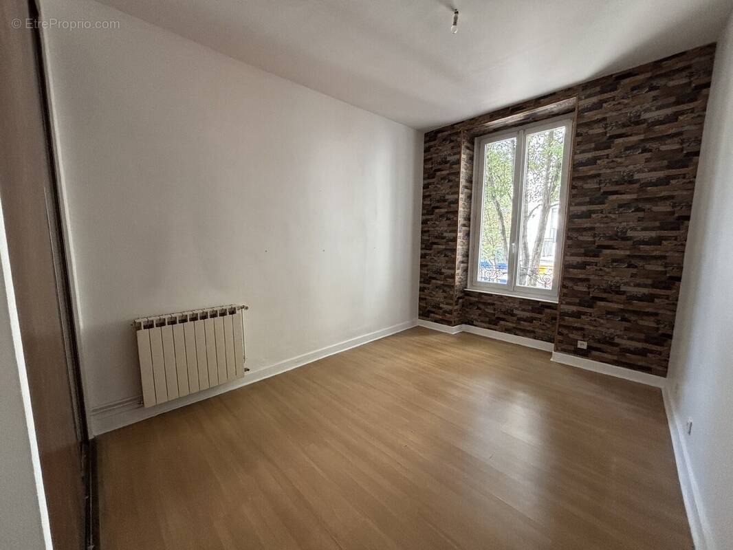Appartement à BOST