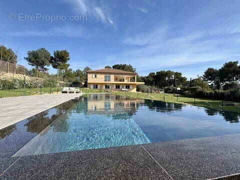 Maison à LA CADIERE-D&#039;AZUR